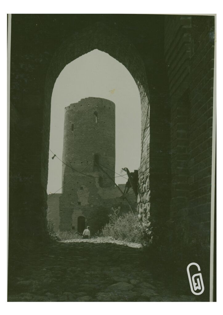Zamek w Czersku, źródło: archiwum Ośrodka Kultury