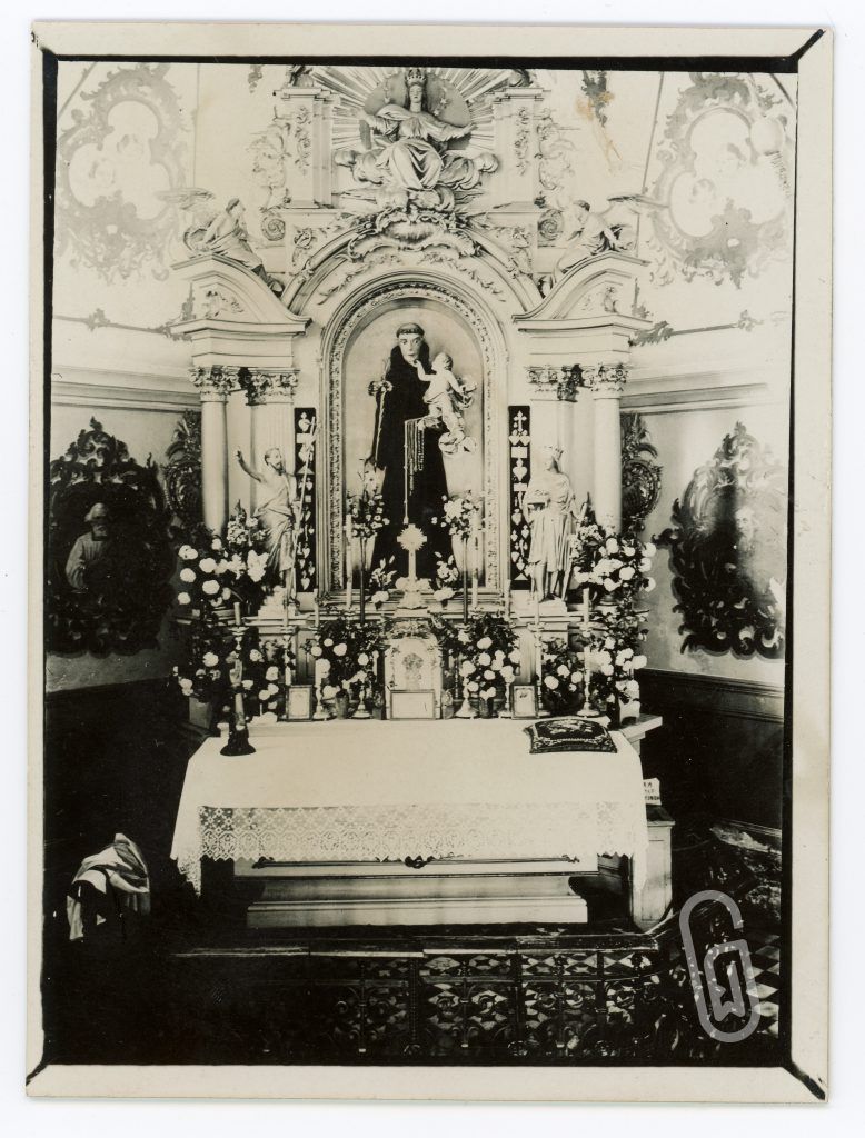 figura św. Antoniego w Górze Kalwarii, fot ks Edward Kawiński przed 1938 r., źródło: archiwum kościoła parafialnego w Górze Kalwarii