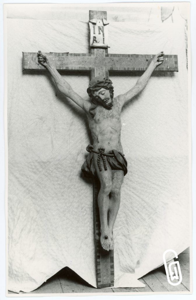 Krzyż w zakrystii na Górce 1985 r. awers, źródło: archiwum kościoła parafialnego w Górze Kalwarii