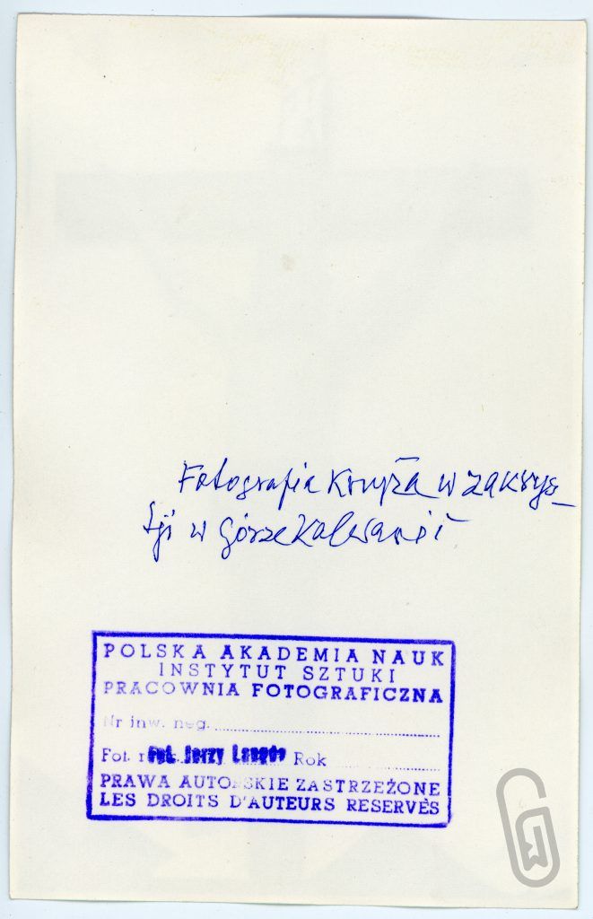 Krzyż w zakrystii na Górce 1985 r. rewers, źródło: archiwum kościoła parafialnego w Górze Kalwarii