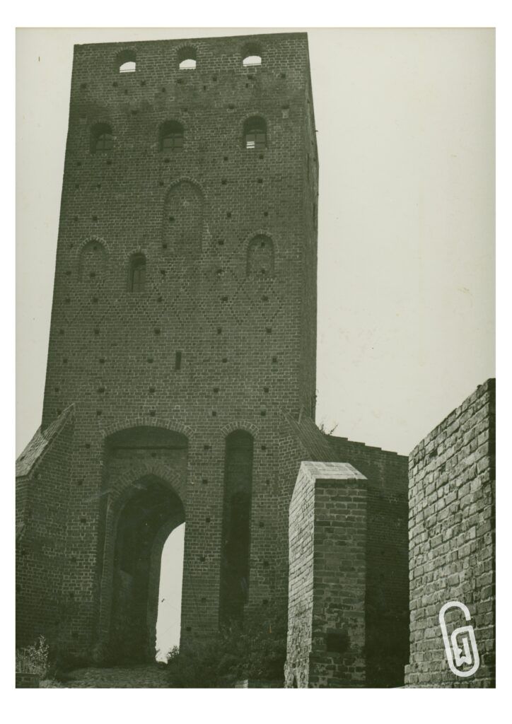 Zamek w Czersku, źródło: archiwum Ośrodka Kultury
